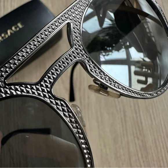 VERSACE Metal Aviator Sunglasses - Picture 3 of 7